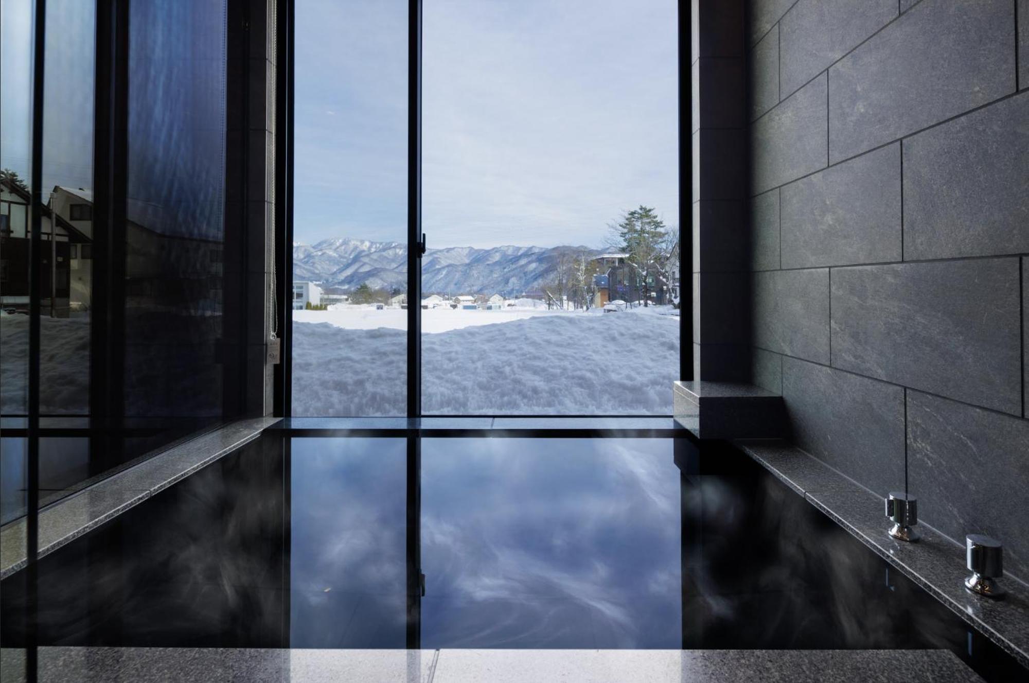 Hakuba Amber Resort Bagian luar foto
